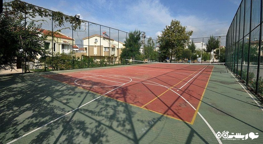 زمین بازی بسکتبال هتل